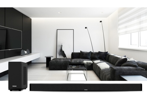 TESLA PrimeSound HQ–880 v čiernobielom interiéri