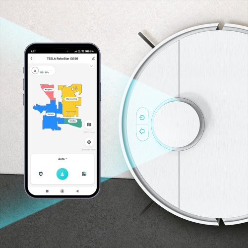 Ovládacia aplikácia robotického vysávača TESLA RoboStar iQ550 na mobilnom telefóne s mapou čistenia.