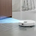 TESLA RoboStar iQ660 Plus - laserový robotický vysávač