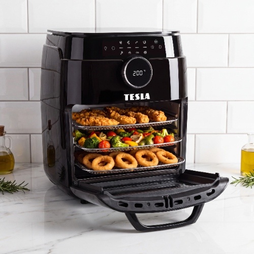 TESLA AirCook & Grill QG800 WiFi s jedlom vo vnútri